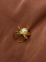 Five-Petal Floral Ring – Nature Inspired Horizontal Design - Image 4