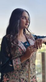 Embroidered Teal Jacket with Floral Design - Image 2