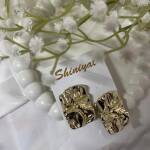 Metallic anti tarnish earring.